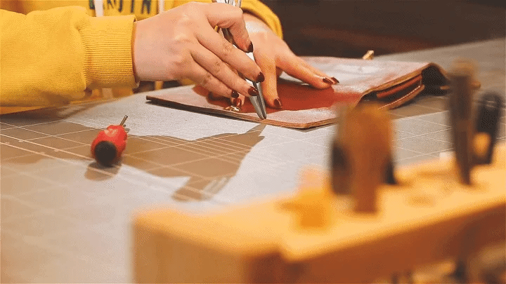 ⏳Tidsbegränsat erbjudande⏰ Plisserad läderväska – Mjukt material, justerbar axelrem och chic casual stil ✨