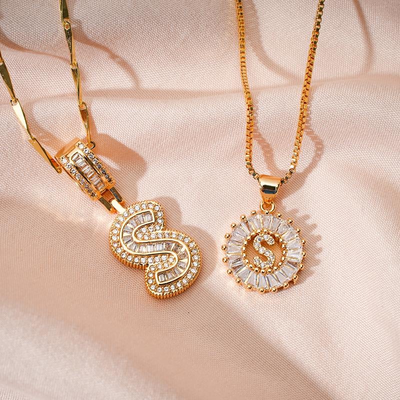 Alfabet-hänge med halsban