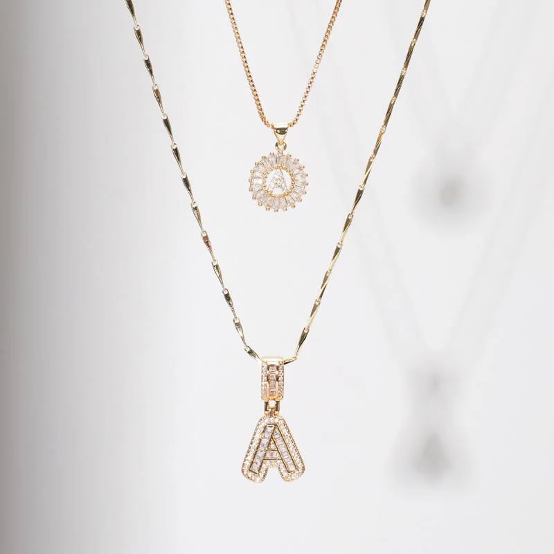 Alfabet-hänge med halsban